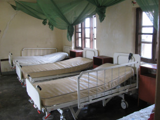 Betten im Krankenhaus Itete