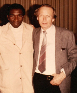 Rudi Schmidt mit tansanischem Gast 1983